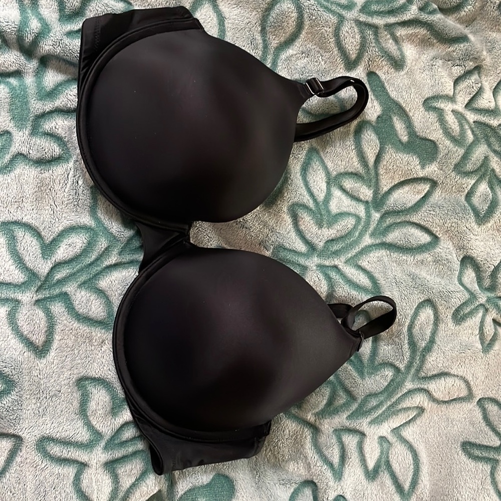 New, never worn T-shirt bra